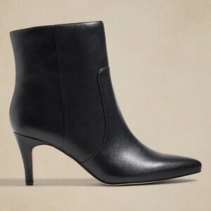 Banana Republic Factory Black Vegan Leather Booties. Size 7.5. NWT